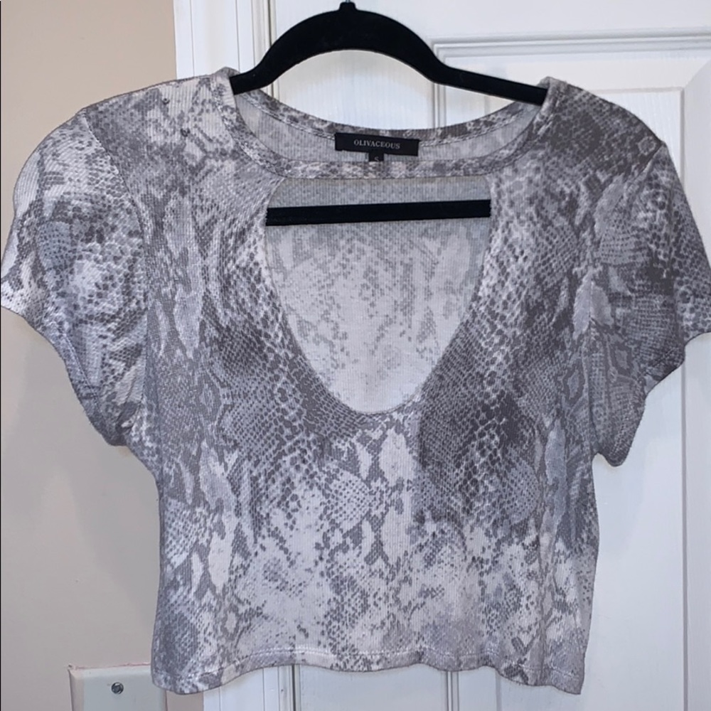 Snake skin crop